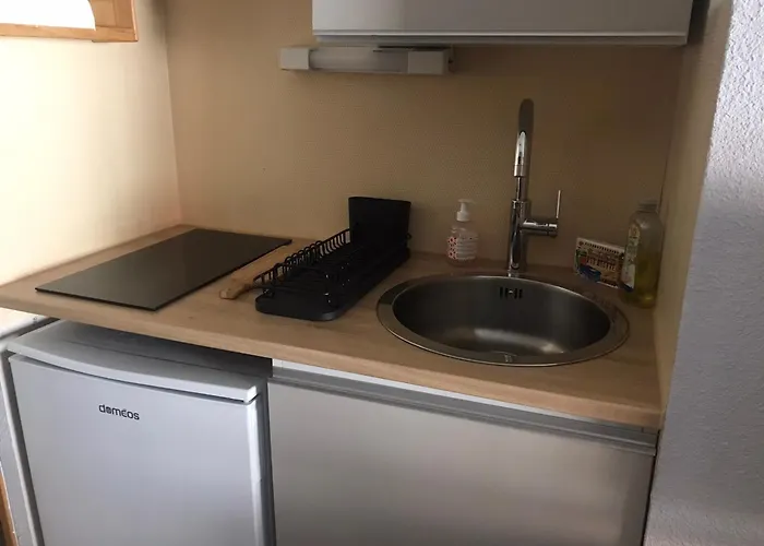 Charmant Appartement Avec Parking Prive Dans Une Petite Residence Tres Calme