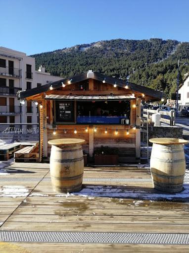 Appartement Avec Parking Prive Dans Petite Tres Calme
